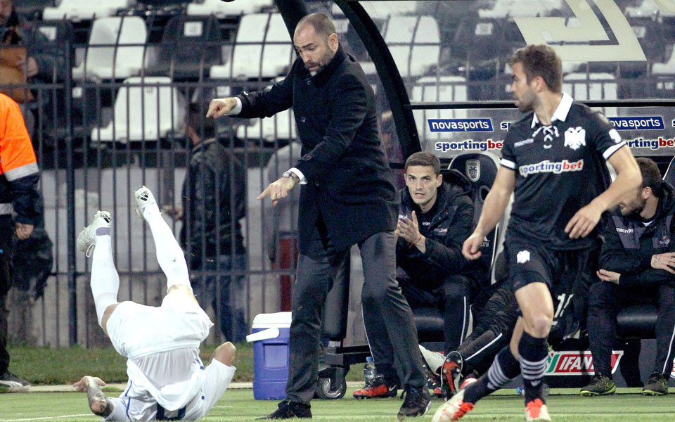 PAOK fans jeer owner, coach and players after Iraklis loss