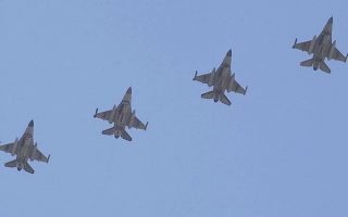 Turkish jets back in Greek air space