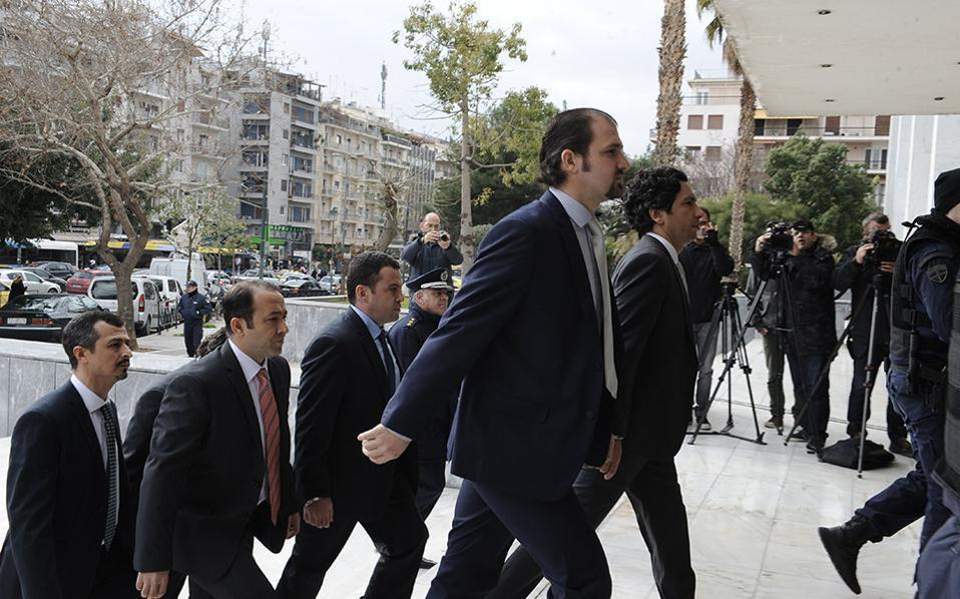 Lawyers seek release of Greek soldiers arrested in Turkey