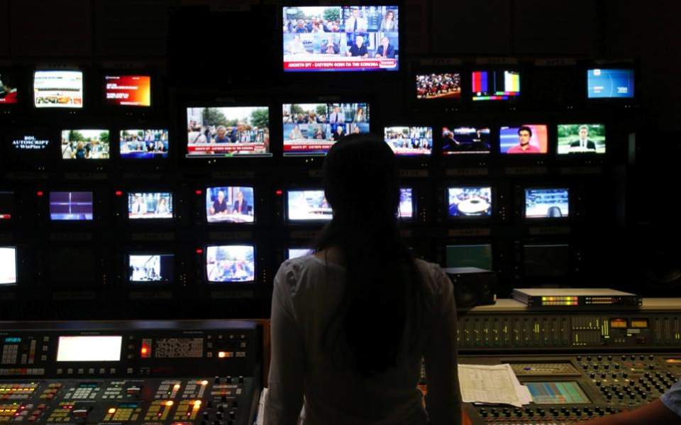Government to announce TV license tenders