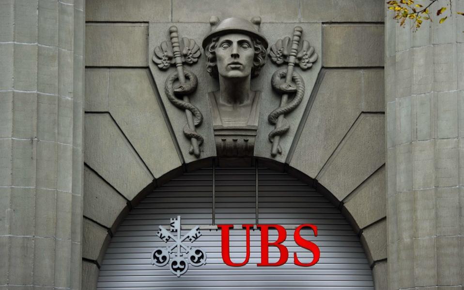 UBS takes more positive view on Greek banks