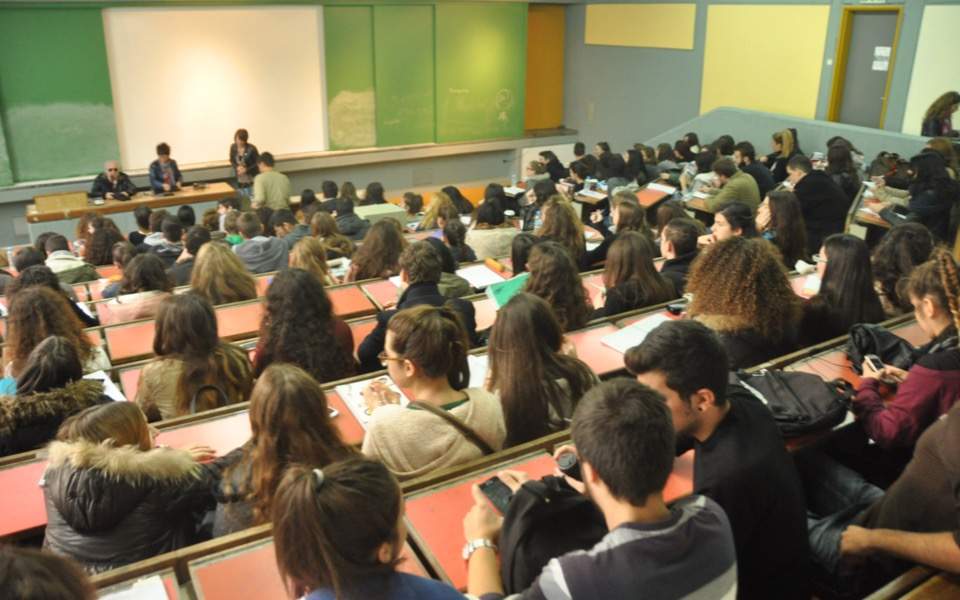 Postgrad figure in Greek universities rises 25 percent
