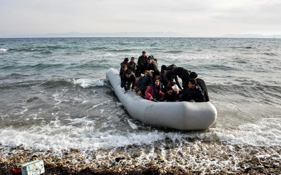 Lesvos island locals prevent migrants from disembarking