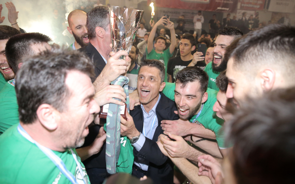 Panathinaikos wins its first volleyball trophy in a decade