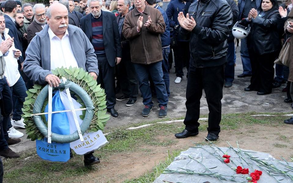House speaker, SYRIZA officials lay wreath at Polytechnic memorial
