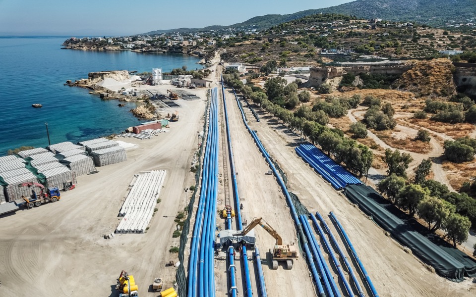 Water pipe that will link Aegina, Athens vandalized