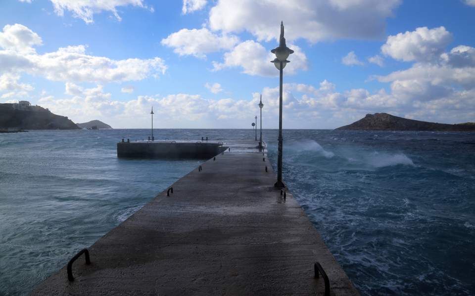Ferry services halted across Greece amid high winds