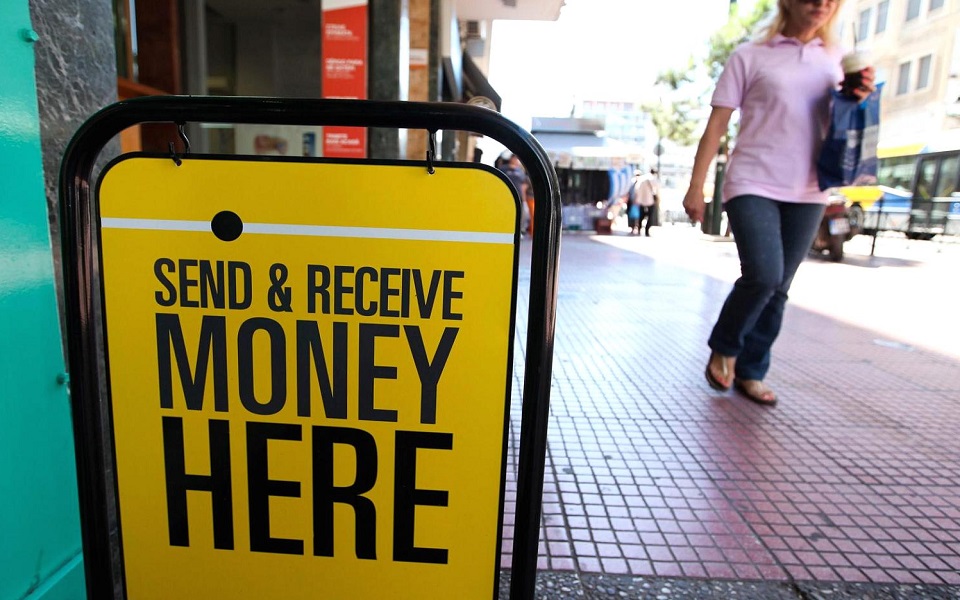 Western Union restarts money transfer service in Greece