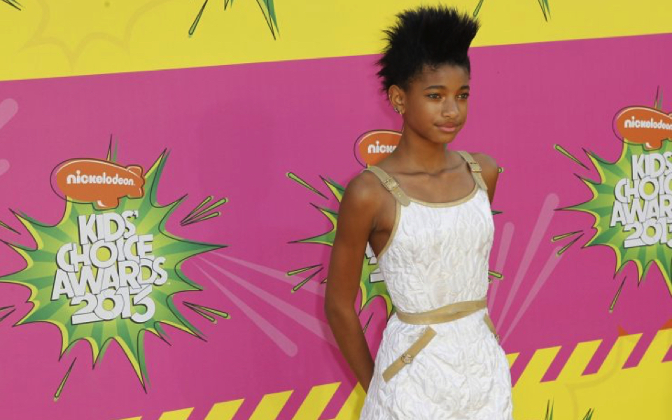 Willow Smith cleans up Greek beaches on Ionian cruise