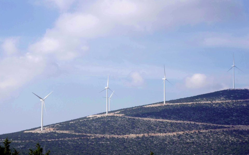 Wind energy powers up in Greece and Europe
