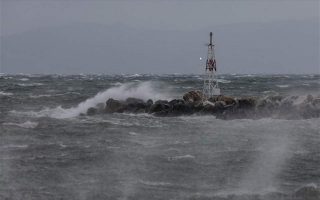 Boats remain docked as cold front brings gale-force winds