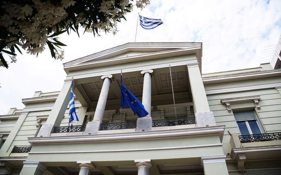 Greece in diplomatic flurry to curb Turkish aggression