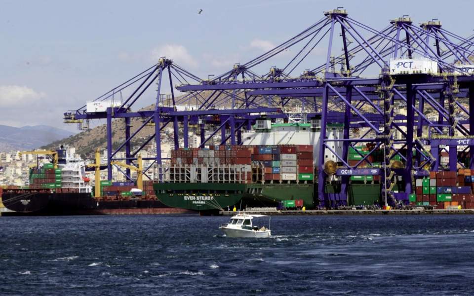 Piraeus Port reports pandemic driven turnover slump