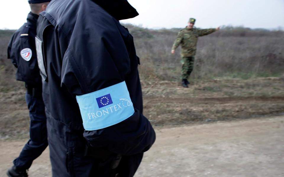 EU border agency to triple officers on Bulgaria-Turkey frontier