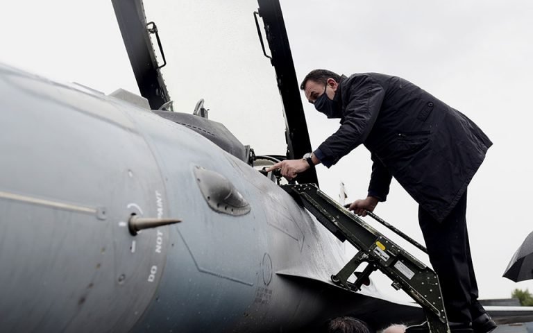 Defense minister inspects F-16 upgrades, C-130 maintenance