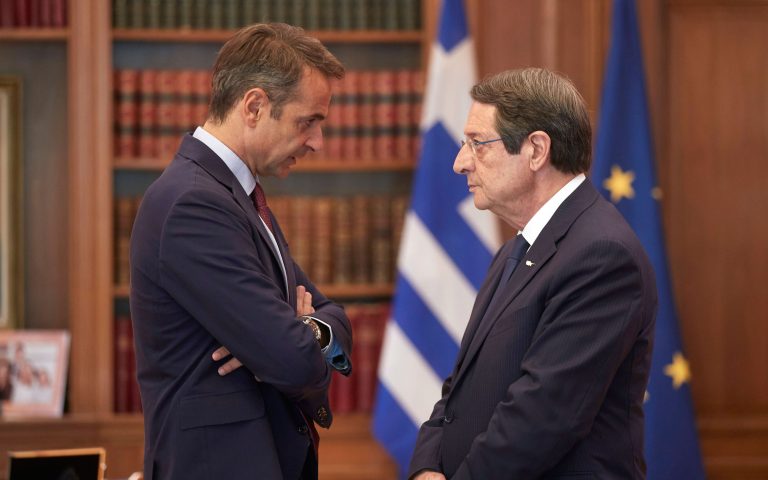 Mitsotakis to visit Cyprus before conference