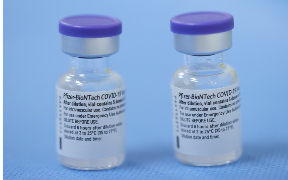 EU signs Pfizer vaccine contract for 1.8 billion doses