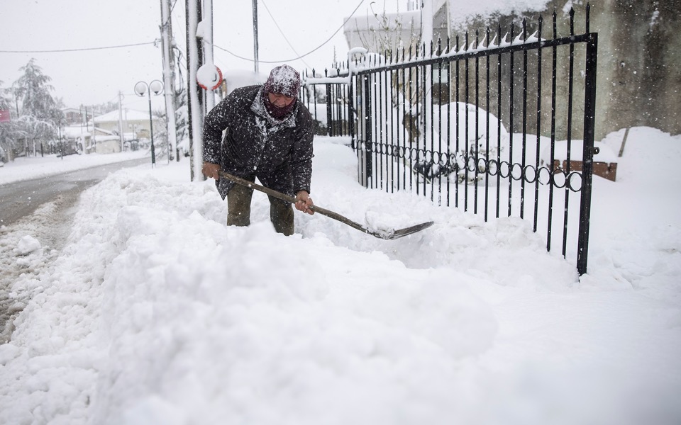 Greece blanketed by heaviest snowfall in 12 years