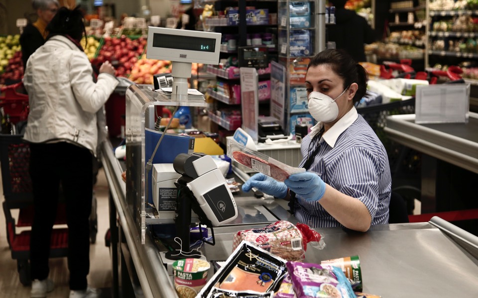 Pandemic favors supermarket giants