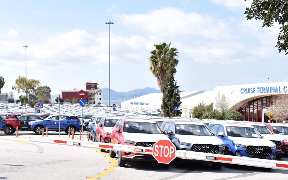 Cruise terminal in Piraeus taken over by new vehicles