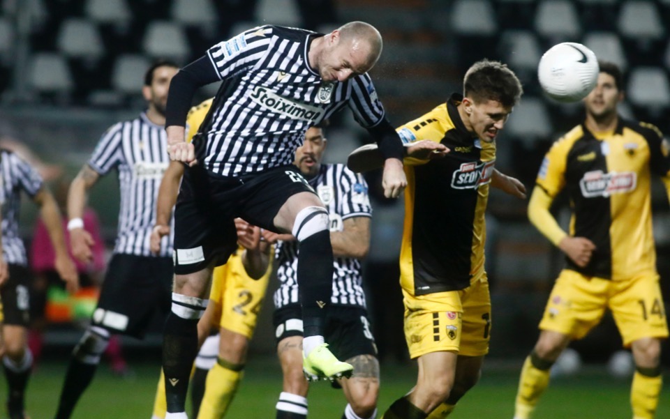 Olympiakos, PAOK start playoffs with victories