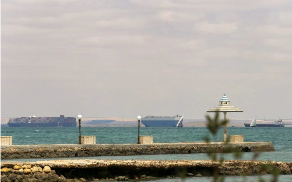 At least 16 Greek-owned vessels waiting at Suez canal