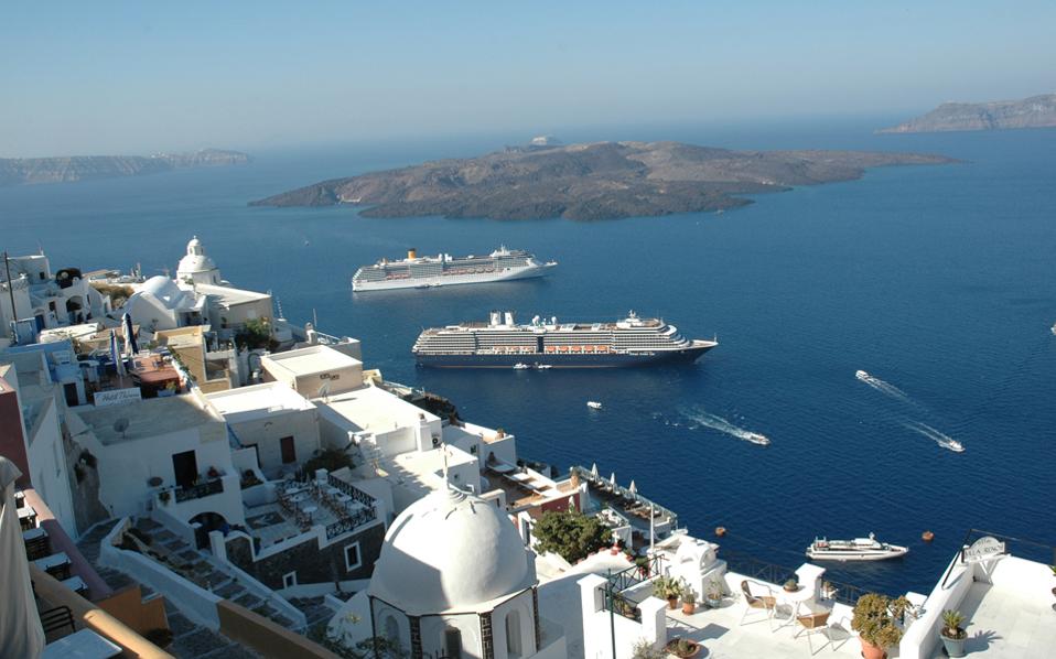 A third of the world’s cruise ships to visit Greece this year