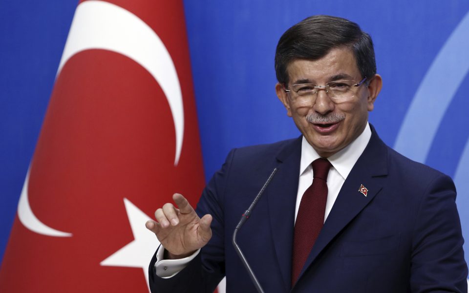 ‘Erdogan pulling Turkey away from EU,’ ex-PM Davutoglu tells Kathimerini