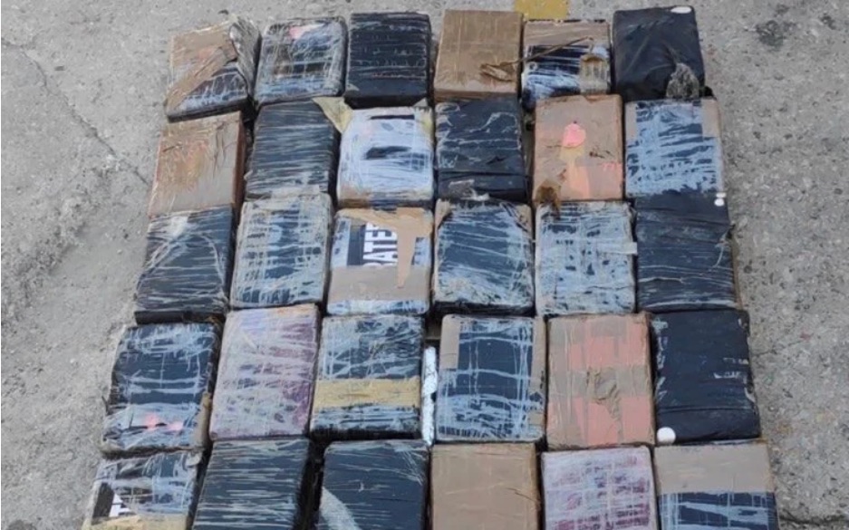 Police net 100 kilos of cocaine in Piraeus