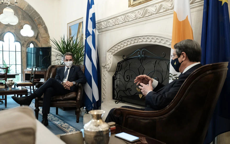 Greek PM, Anastasiades discuss Cyprus issue