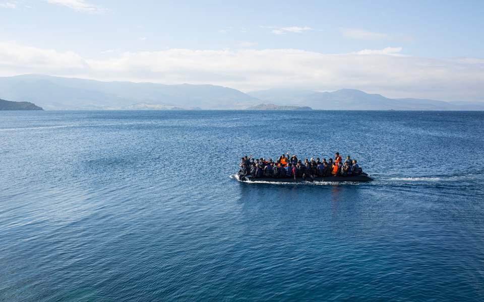 Mayors on three Aegean islands protest new EU migrant pact