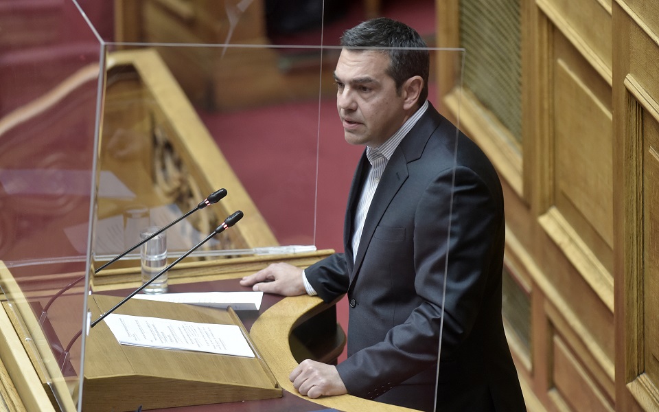 Tsipras decries government’s Covid response