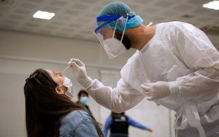 Intubations reach new high as new cases and deaths decrease
