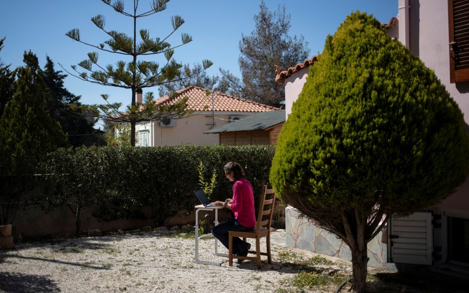 Sun, sea and cybernauts: The long road for Greece’s digital nomads