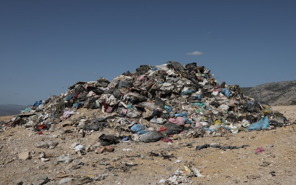 Glyfada authorities file lawsuit over illegal dump