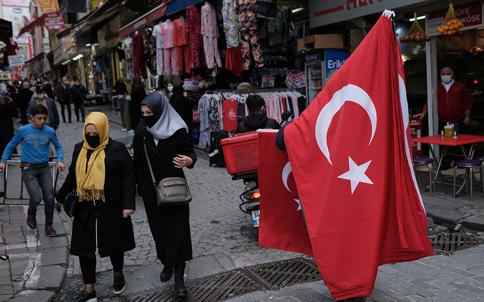 Turkish rates kept steady