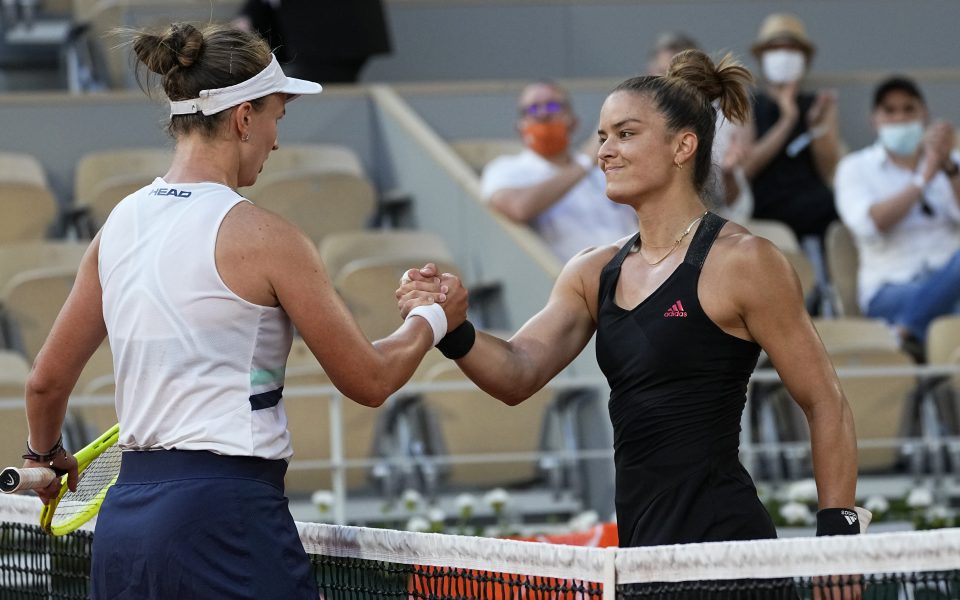 Krejcikova beats Sakkari in dramatic French Open semi-final