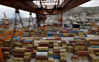 Piraeus container workers cancel strike