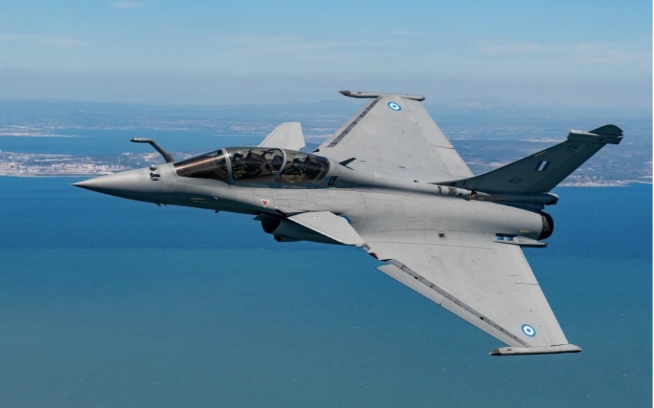Video released showing Greek pilots training on Rafale jets