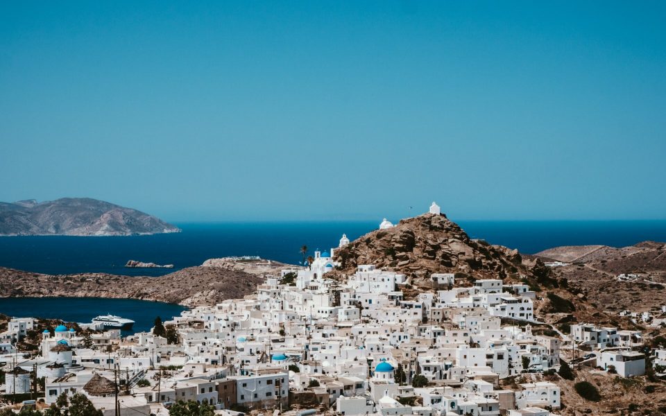 Restrictions looming for island of Ios, says minister; Paros also at risk