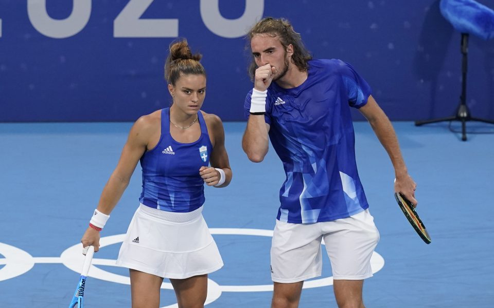 Sakkari and Tsitsipas advance to mixed doubles quarterfinals