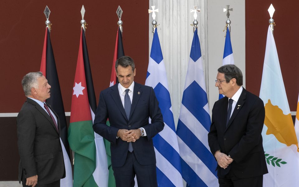 Athens hosts trilateral meeting