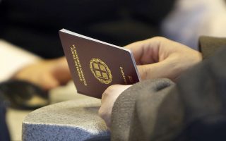Greek passports to be valid for 10 years from now on