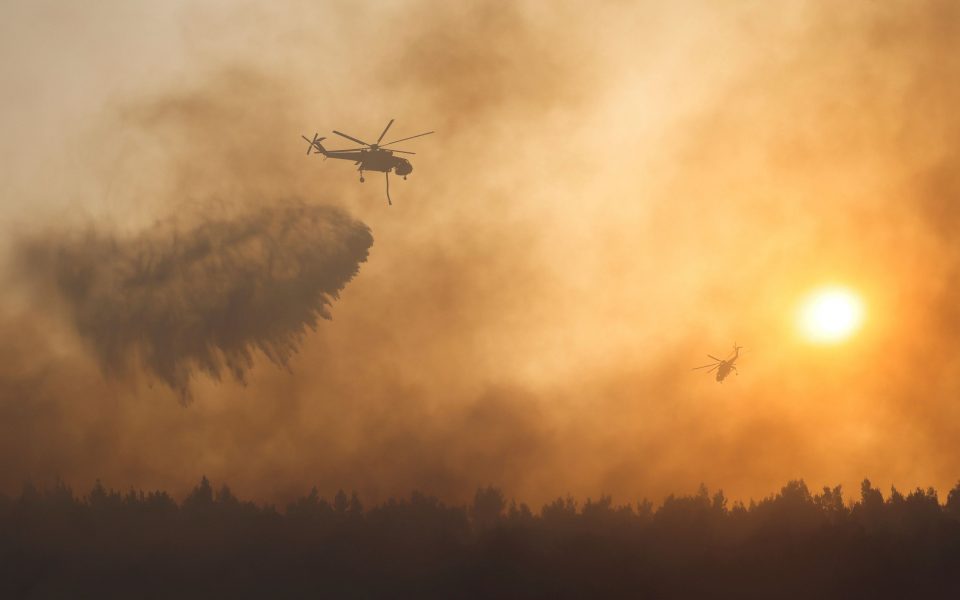 EU sends help to burning Balkans after huge fire near Athens