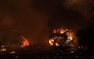 Big blaze threatens village outside Athens
