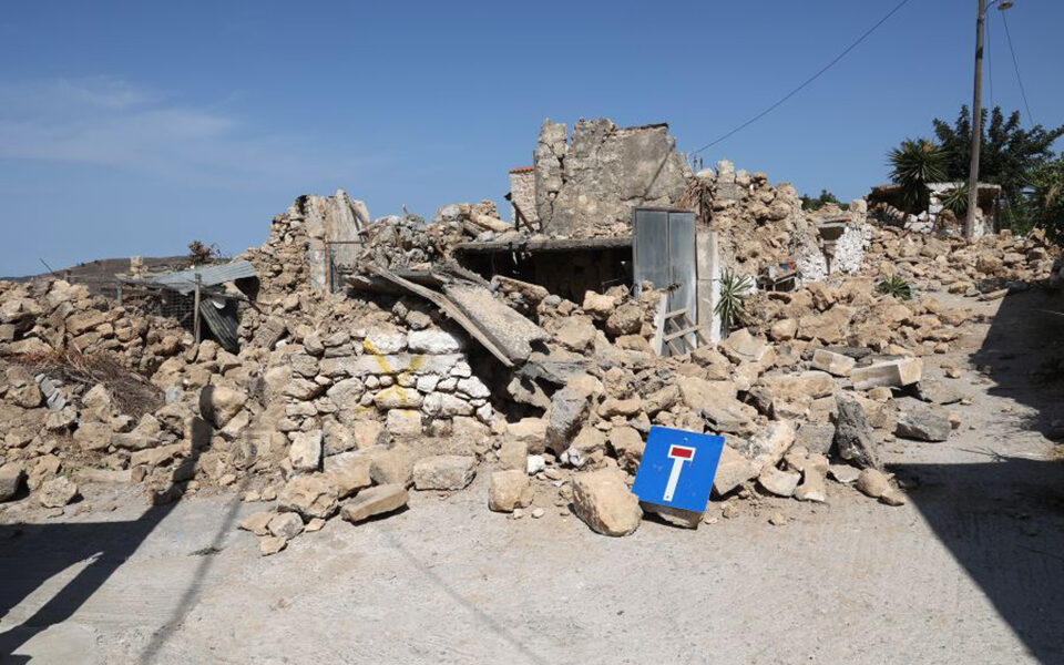Crete: Seven in ten houses surveyed after earthquake uninhabitable