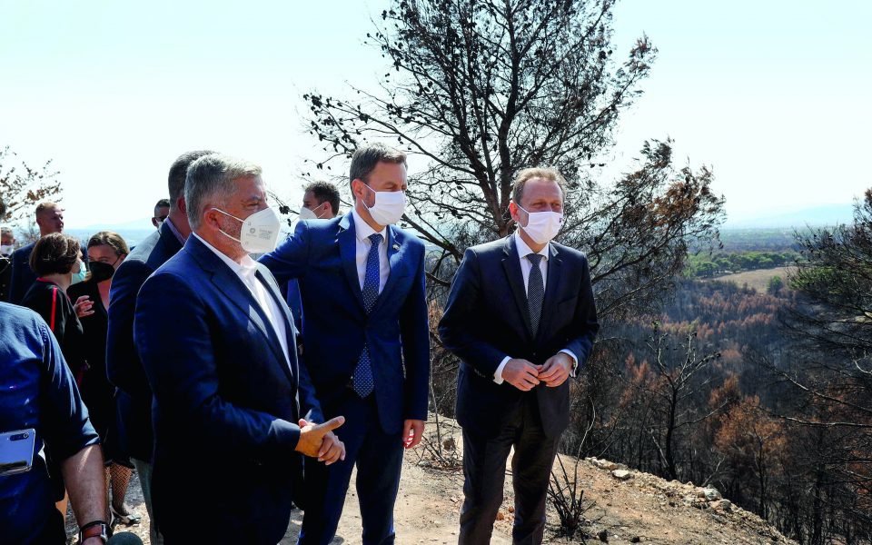 Slovakia’s PM visits wildfire-devastated Attica spot