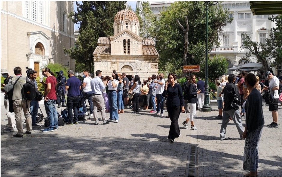Public gathers outside Athens cathedral to pay respects to Theodorakis