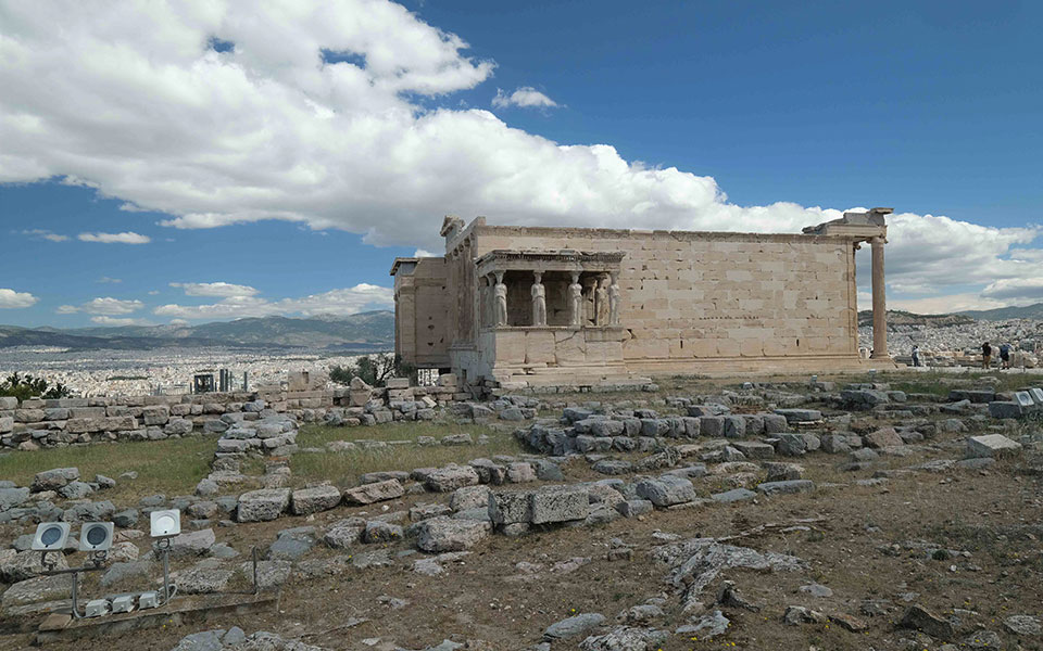 Acropolis site closed to the public on Sunday morning