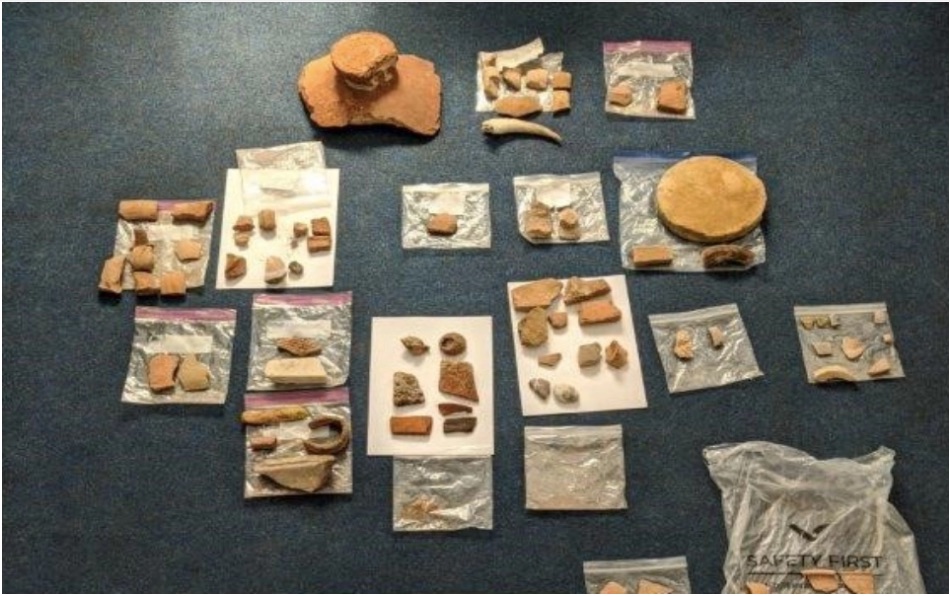 American couple arrested at Athens airport with antiquities 